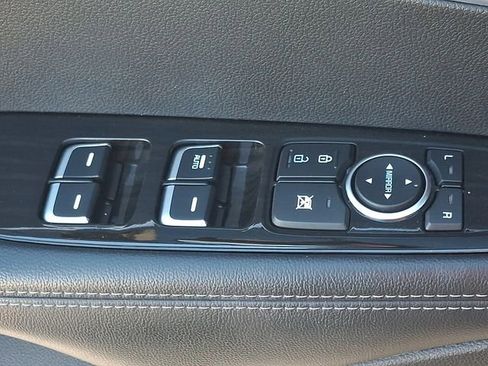 Used 2019 Kia Sorento L image 23