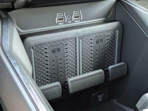 New 2026 RAM 3500 Laramie AWD/4WD image 22
