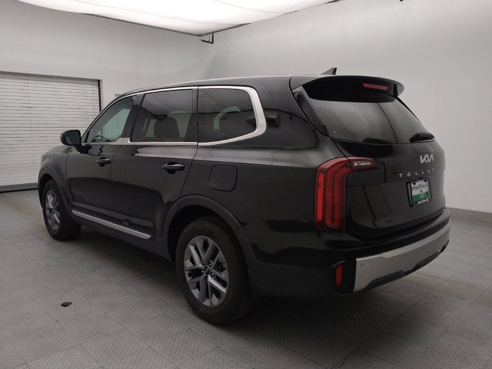 Used 2023 Kia Telluride LX FWD image 5