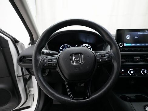 Certified 2023 Honda HR-V LX image 4