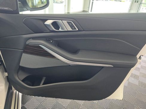 Used 2026 BMW X5 xDrive40i AWD/4WD image 44