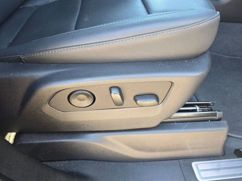 Used 2023 GMC Sierra 1500 SLT w/ SLT Premium Package image 29