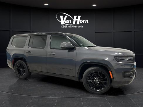 Used 2022 Jeep Wagoneer Series III w/ Premium Group I AWD/4WD image 1