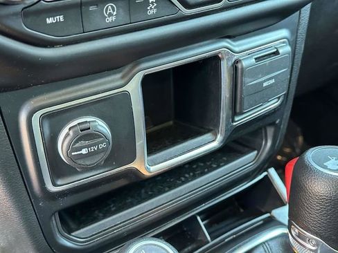 Used 2022 Jeep Wrangler Unlimited Sport image 8