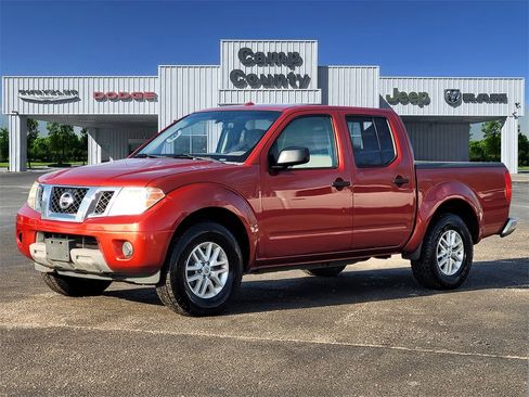 Used 2016 Nissan Frontier SV image 3