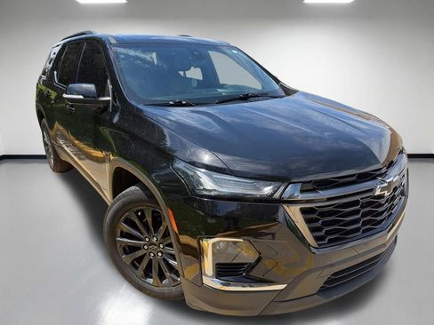 Used 2023 Chevrolet Traverse RS AWD/4WD image 2