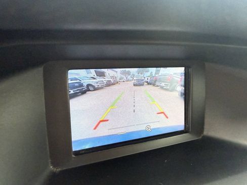 Used 2018 Ford Focus SE FWD image 24