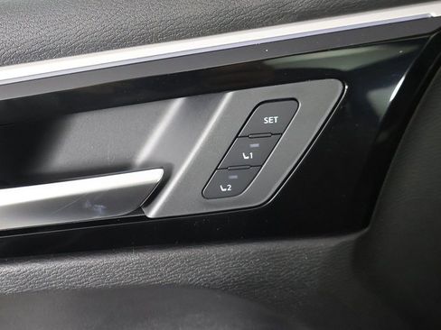 New 2025 Mitsubishi Outlander SEL image 44