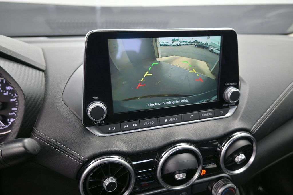 Used 2024 Nissan Sentra SV FWD image 32