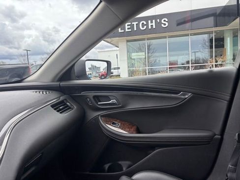 Used 2014 Chevrolet Impala LT FWD image 12