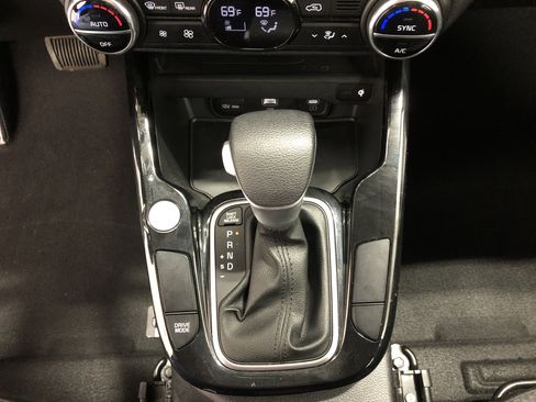 Certified 2023 Kia Soul S image 17