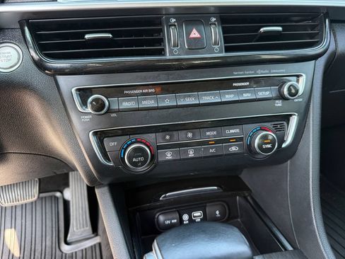 Used 2020 Kia Optima Premium FWD image 21