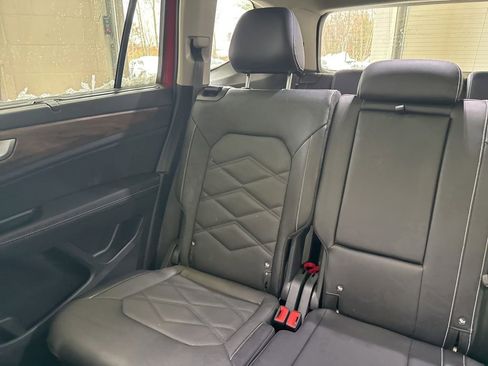 Used 2025 Volkswagen Atlas SE w/ Panoramic Sunroof Package image 15