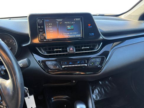 Used 2018 Toyota C-HR XLE image 12
