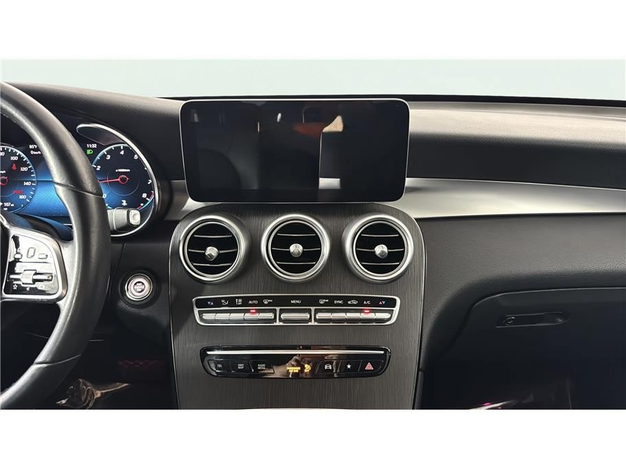 Used 2020 Mercedes-Benz GLC 300 image 25