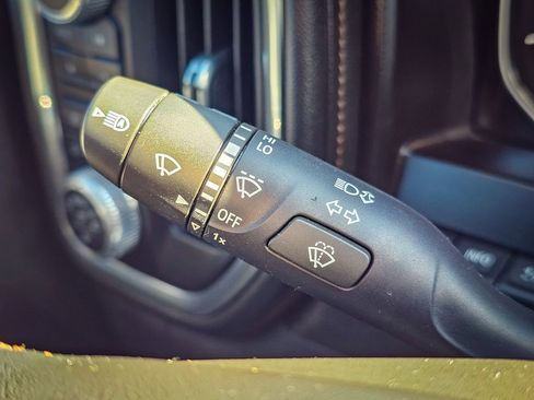 Used 2020 GMC Sierra 1500 AT4 w/ AT4 Premium Package image 23