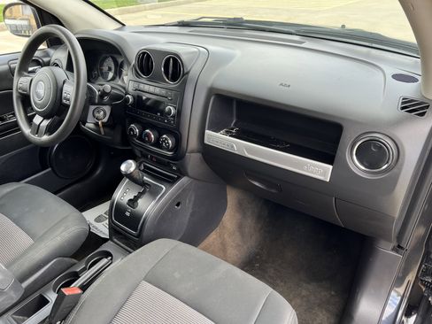 Used 2014 Jeep Compass Sport w/ Power Value Group FWD image 14