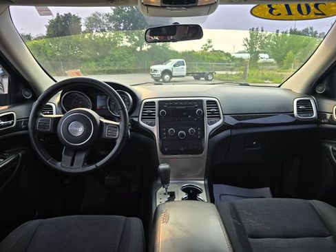 Used 2013 Jeep Grand Cherokee Laredo AWD/4WD image 14