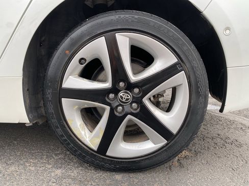 Used 2017 Toyota Prius Four Touring image 23