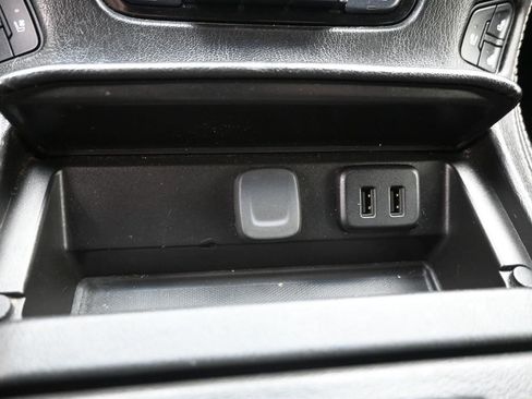 Used 2018 Chevrolet Suburban Premier image 28