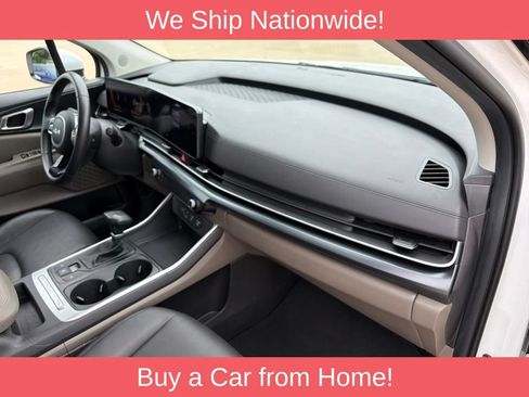 Used 2025 Kia Carnival FWD image 30