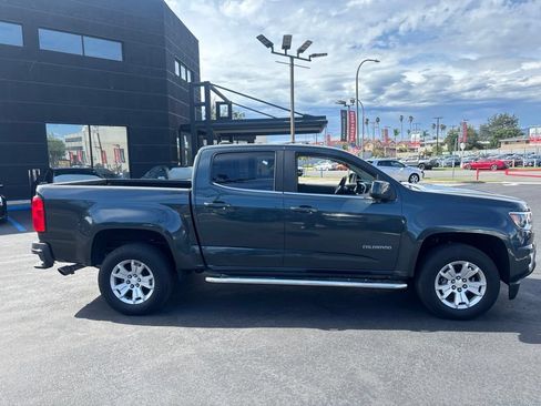 Used 2017 Chevrolet Colorado LT w/ LT Convenience Package RWD image 3