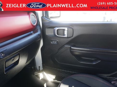 Used 2021 Jeep Gladiator Rubicon w/ LED Lighting Group image 30