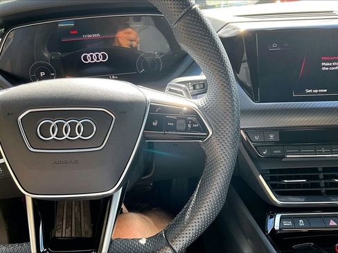 Used 2022 Audi e-tron GT Premium Plus w/ Performance Package image 12