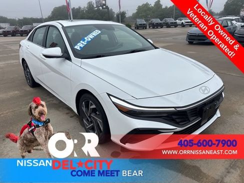 Used 2025 Hyundai Elantra SEL FWD image 7