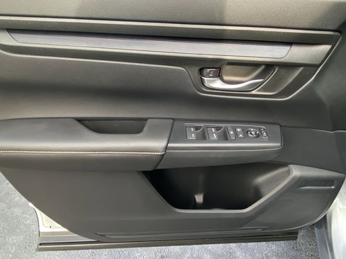 Used 2024 Honda CR-V Sport image 9