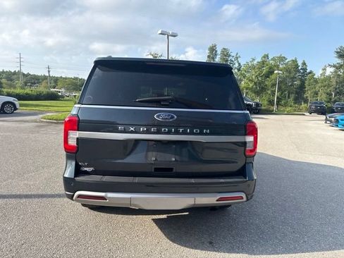 Used 2023 Ford Expedition XLT RWD image 5