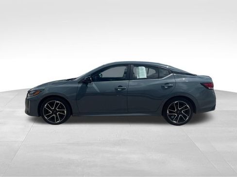 Used 2024 Nissan Sentra SR FWD image 8