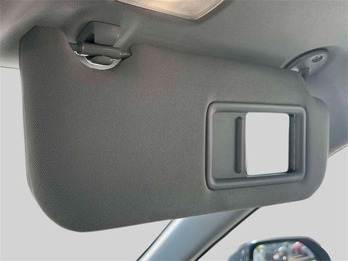 Used 2025 Toyota Camry XLE image 33