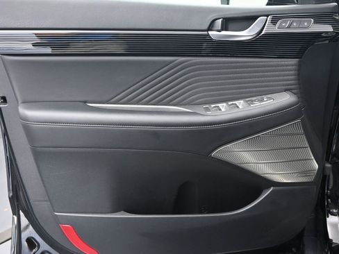 Used 2024 Hyundai Palisade Calligraphy image 25