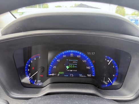 Used 2020 Toyota Corolla LE image 15