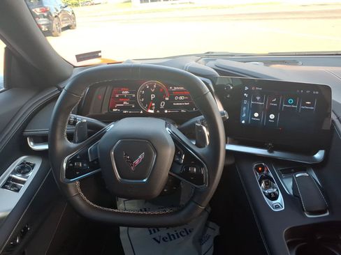 Used 2024 Chevrolet Corvette Stingray Coupe RWD image 9