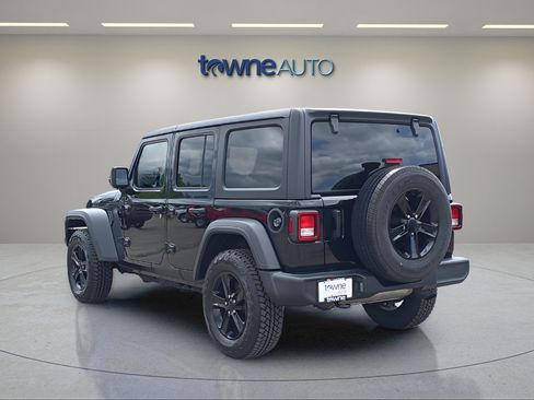 Used 2020 Jeep Wrangler Unlimited Sport AWD/4WD image 3