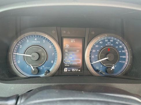 Used 2018 Toyota Sienna LE image 36
