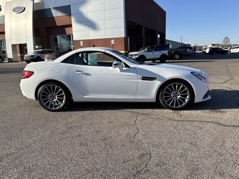 Used 2020 Mercedes-Benz SLC 300 image 2