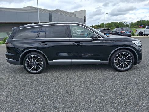 Used 2020 Lincoln Aviator Reserve w/ Equipment Group 202A AWD/4WD image 8