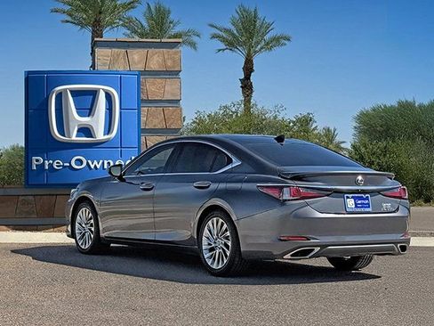 Used 2022 Lexus ES 350 Luxury w/ Accessory Package image 4