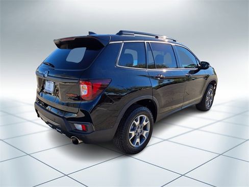 Certified 2023 Honda Passport TrailSport image 4