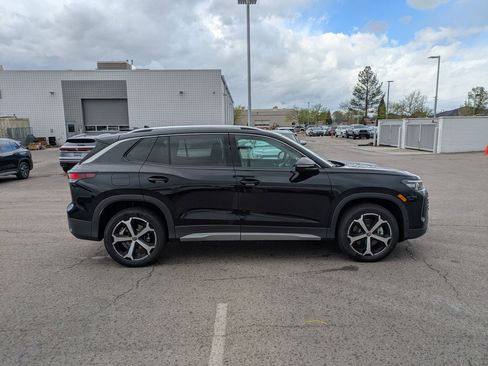 New 2026 Volkswagen Tiguan SE image 2