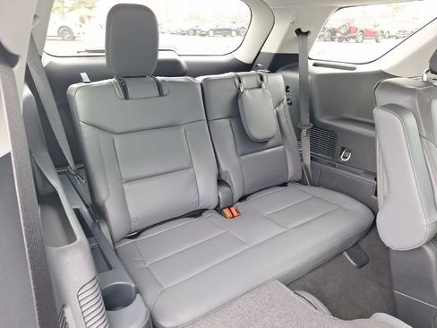 New 2026 Ford Explorer Active w/ Active Comfort Package image 21