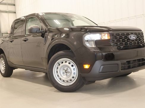 New 2025 Ford Maverick XL image 26