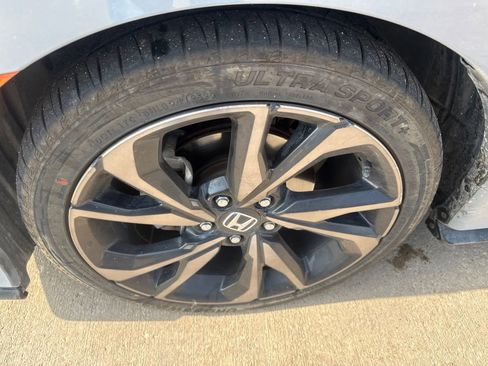 Used 2019 Honda Civic Sport image 17