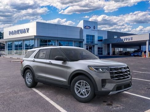 New 2026 Ford Explorer Active RWD image 7