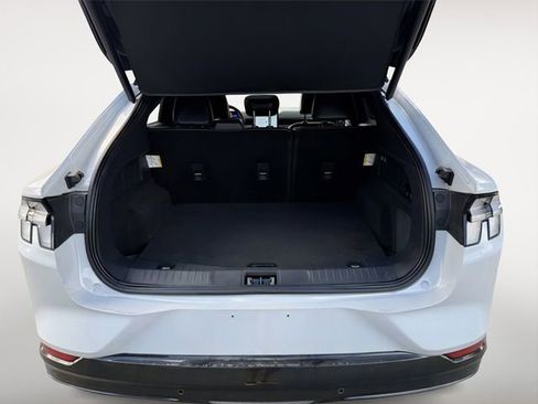 Used 2021 Ford Mustang Mach-E Premium image 23