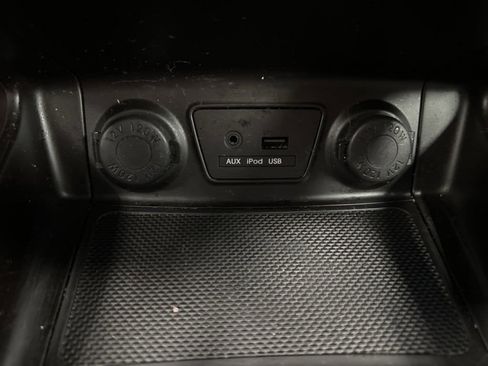 Used 2011 Hyundai Tucson GLS w/ Navigation Pkg 2 image 31