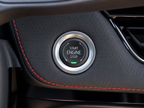 Certified 2025 Chevrolet Equinox RS w/ Safety and Technology Package FWD image 24